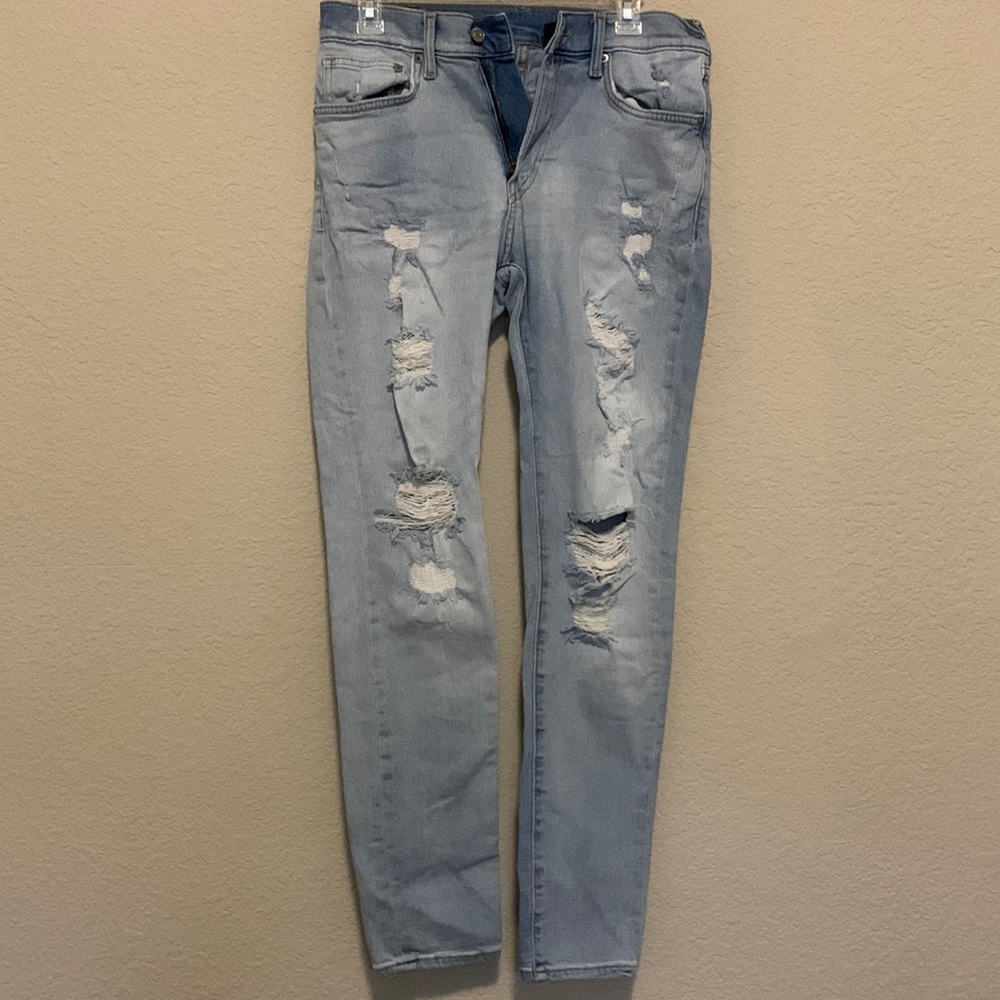 Ripped Men’s H&M jeans